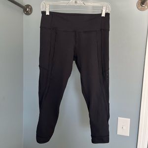 lululemon - Black Capri